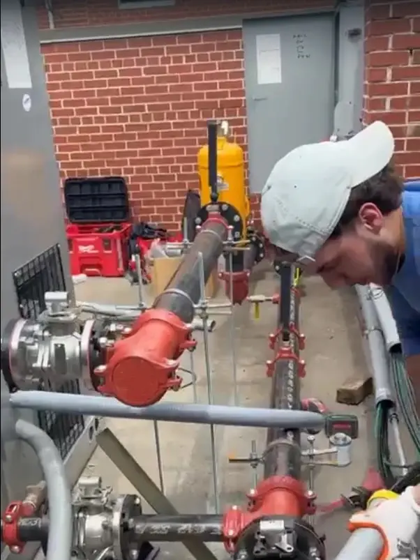 Electricians: Soares Liteon Electric
