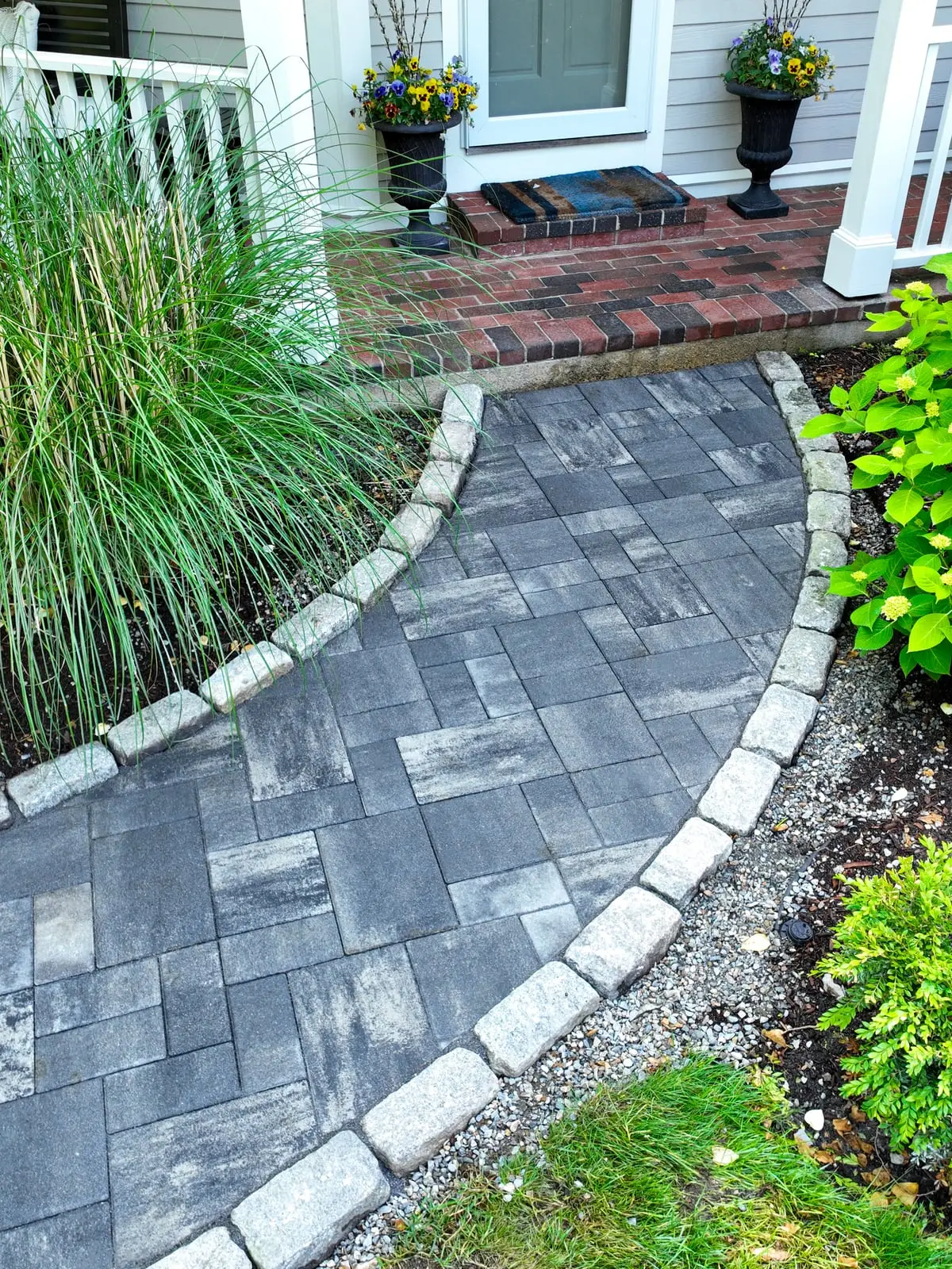 Landscaping: Contrast Landscape